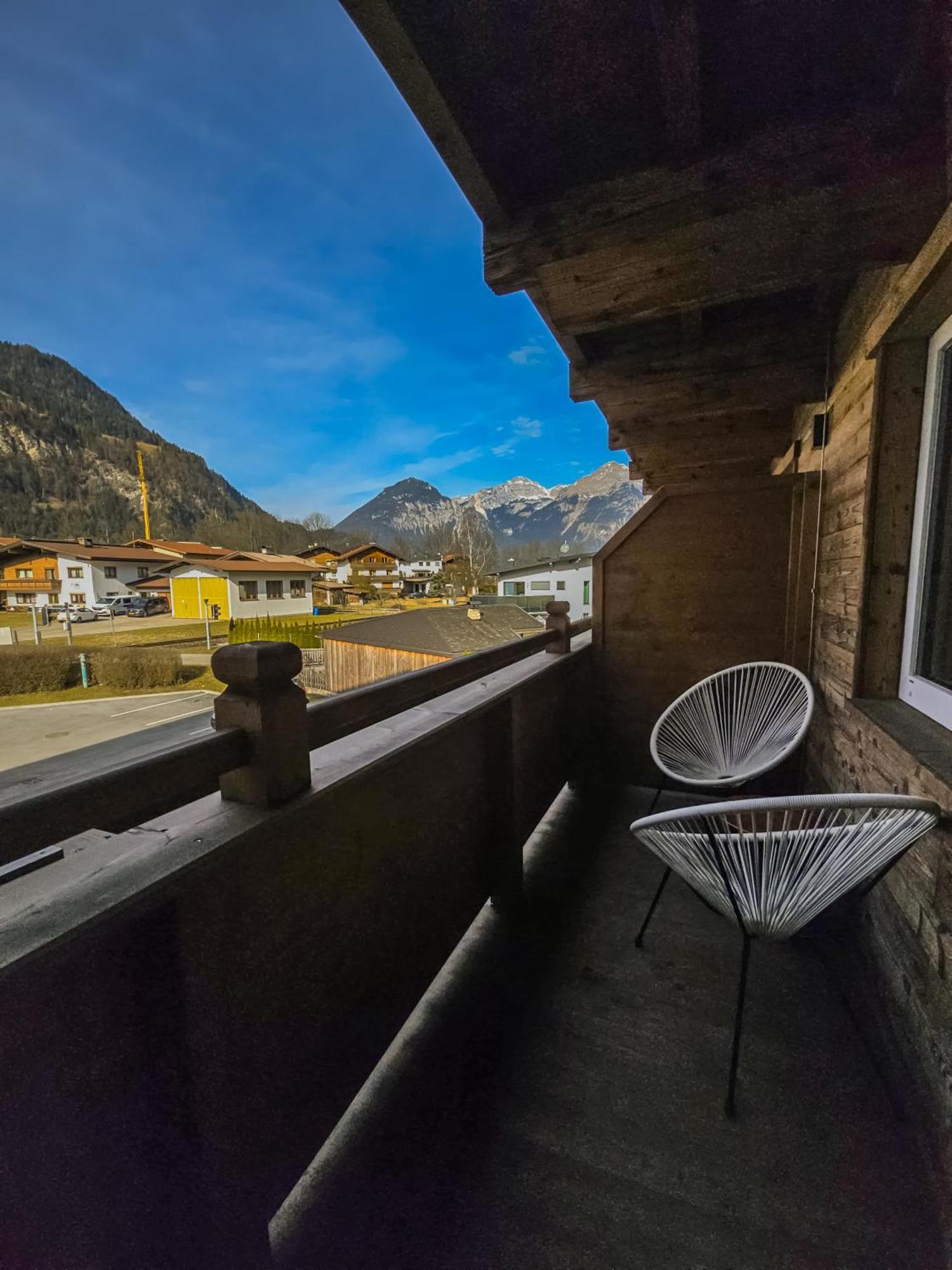 Lebe'Schlitters - Das Ferienapartmenthaus Im Zillertal Екстер'єр фото